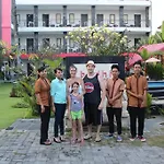Budhi Hotel